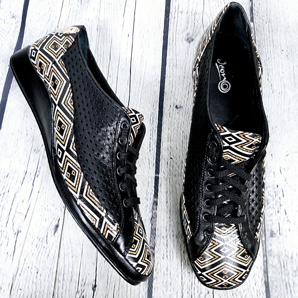 ICON | Silhouette laser cut leather geometric pattern laceup art sneaker shoes